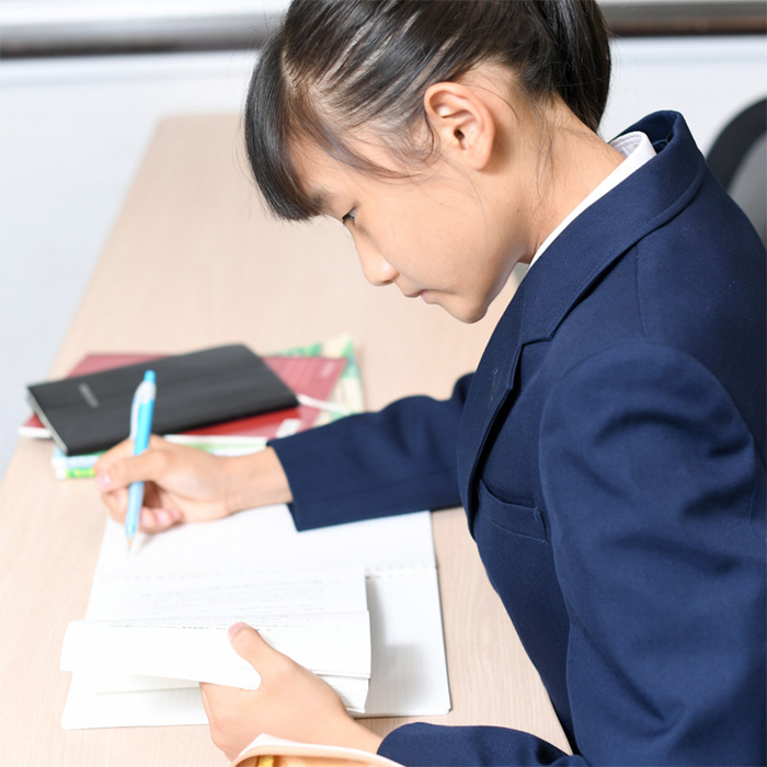 授業日以外でも活用できる自習スペース。